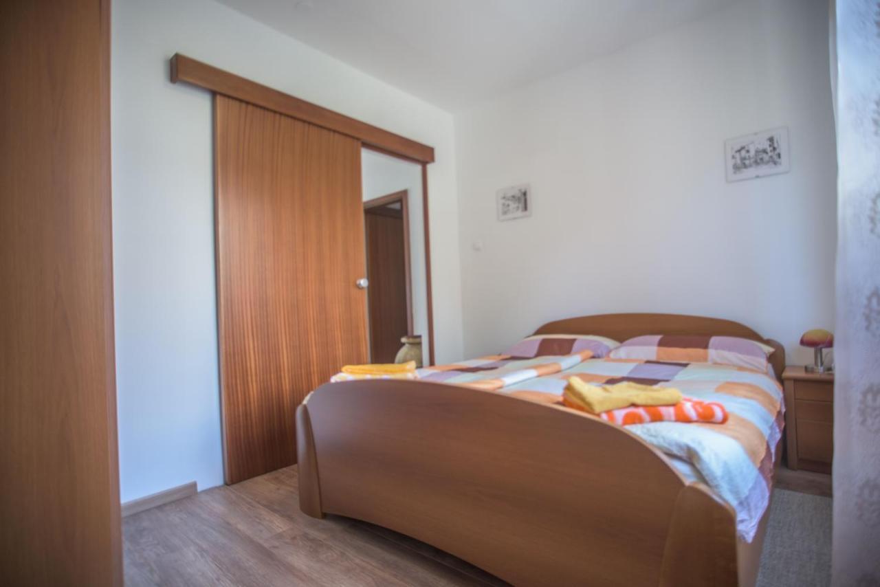 Apartman Marenic Cres Zewnętrze zdjęcie